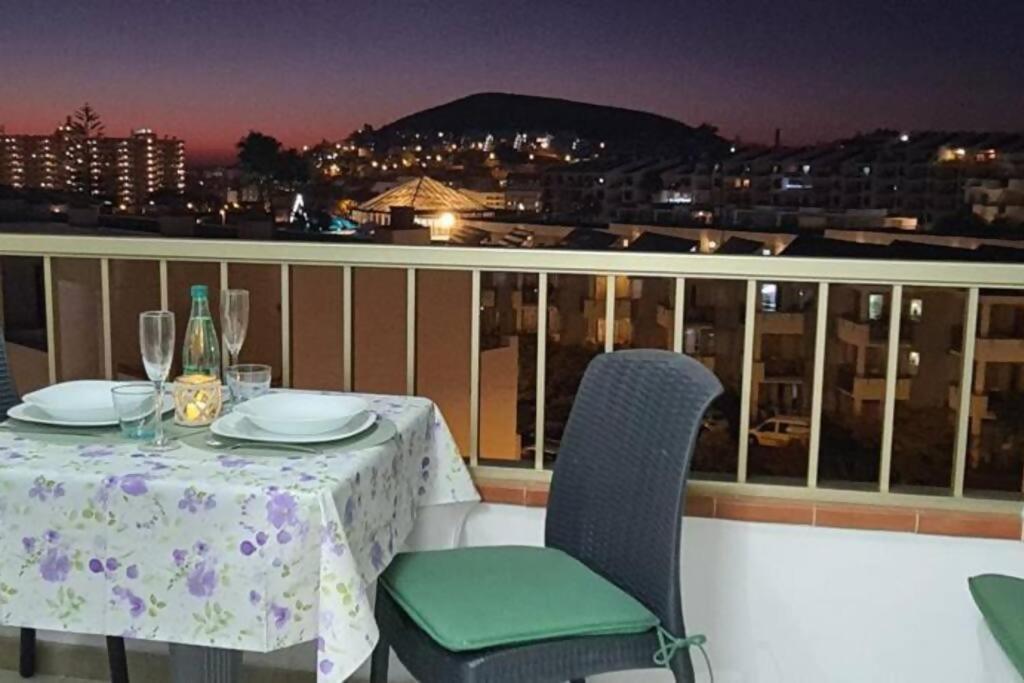 Joy & Friends 1 Appartement Los Cristianos  Buitenkant foto